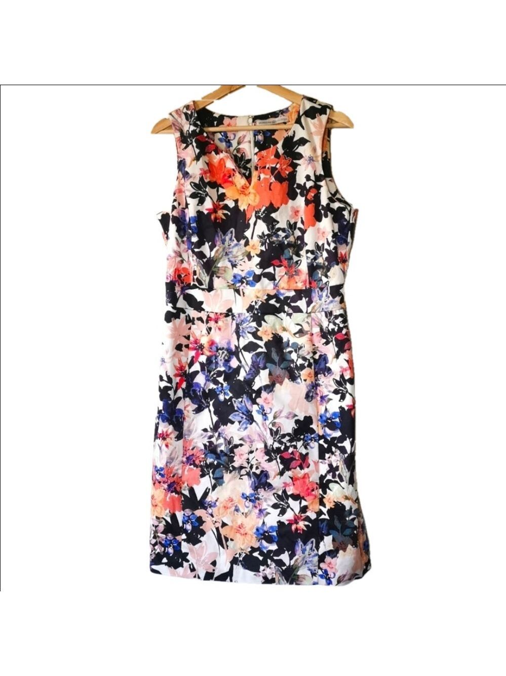 Signature collection  ditzy cottagecore floral dress. EUC. Size 10